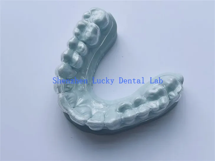 Fabricants de plateaux de blanchiment personnalisés